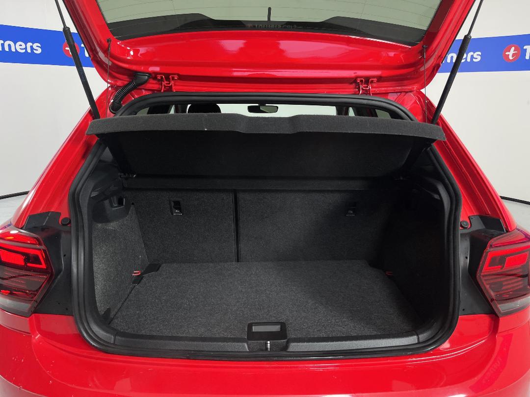 Photo '14' of Volkswagen Polo Photo '14' of Volkswagen Polo