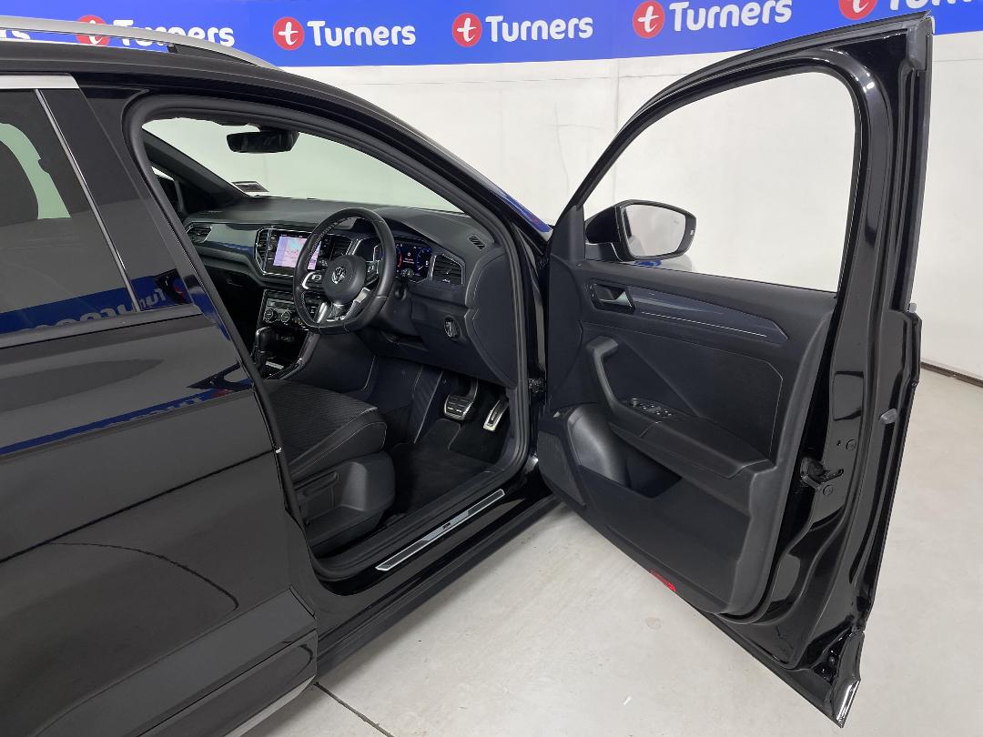 Photo '15' of Volkswagen T-ROC Photo '15' of Volkswagen T-ROC