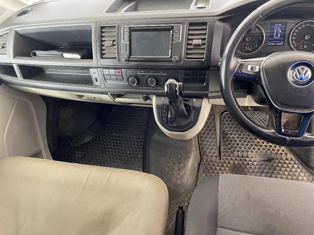 Photo '17' of Volkswagen T6