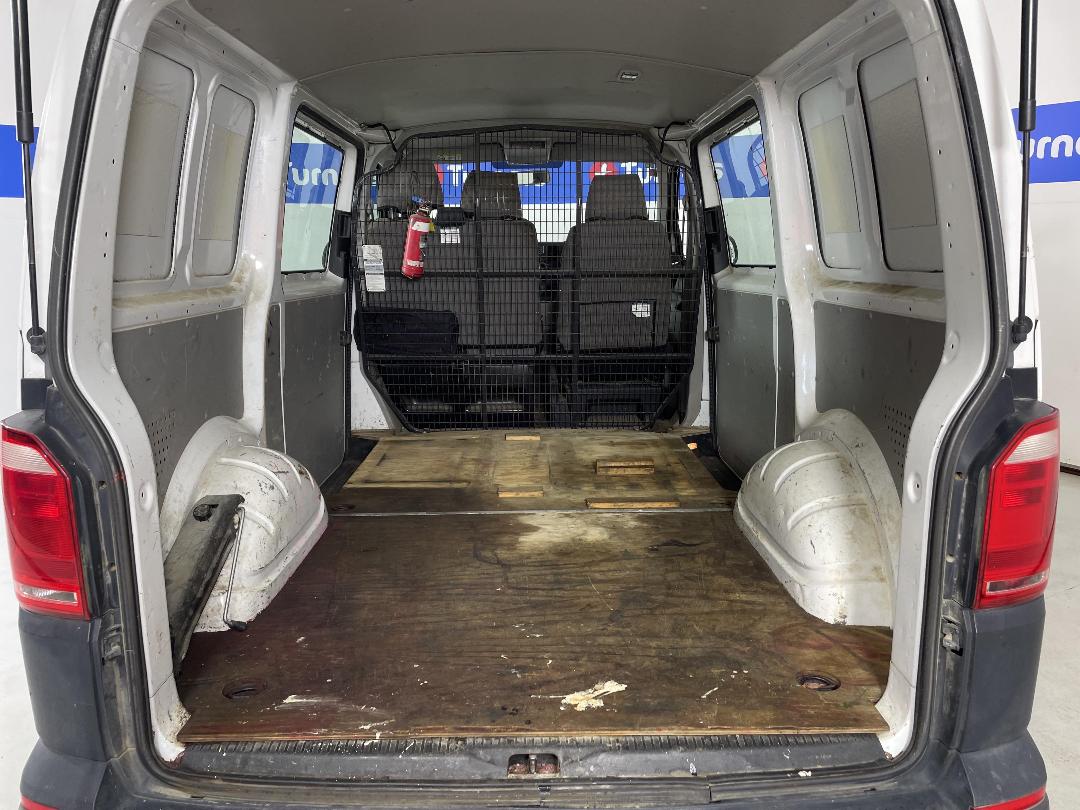 Photo '14' of Volkswagen T6