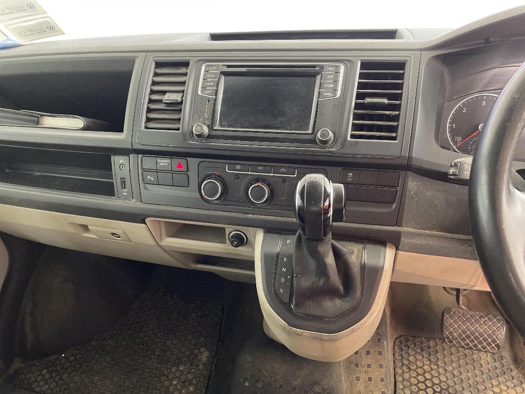 Photo '18' of Volkswagen T6