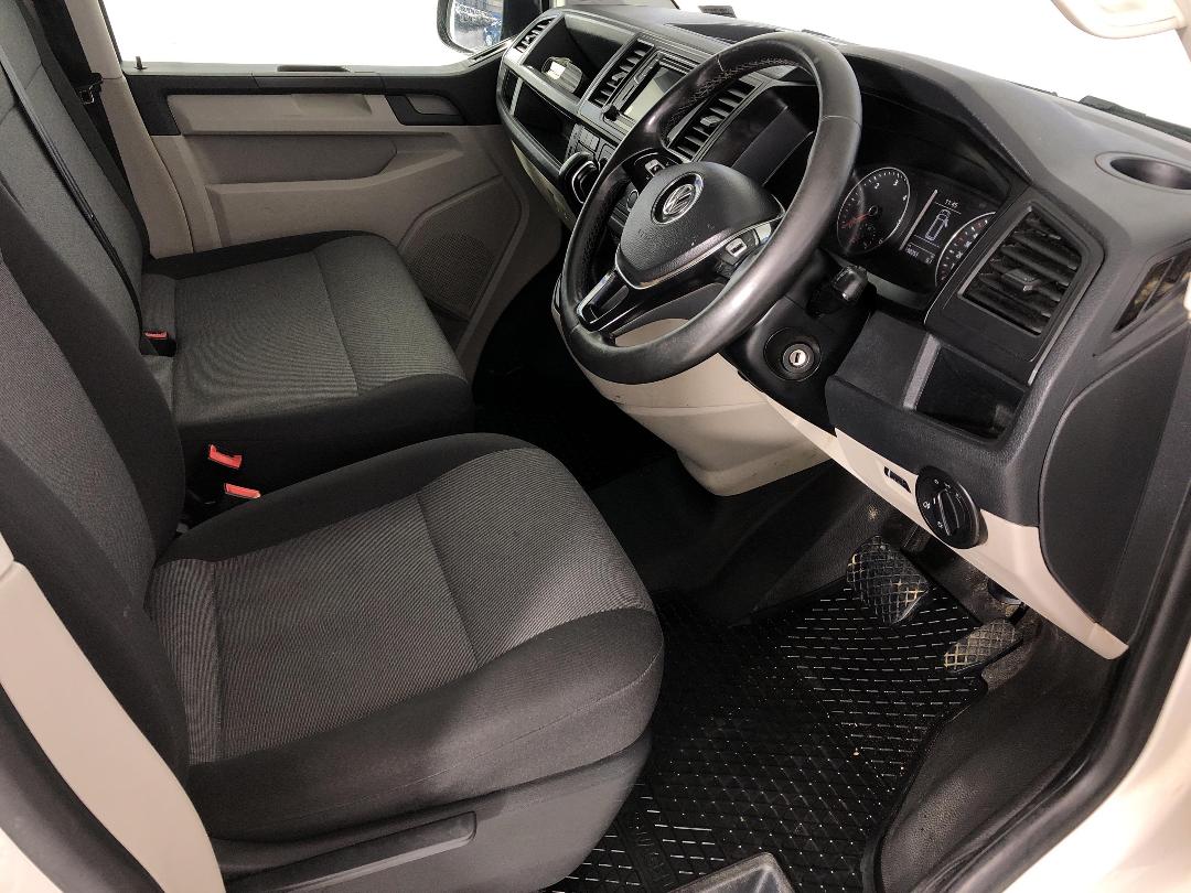 Photo '16' of Volkswagen T6 Photo '16' of Volkswagen T6