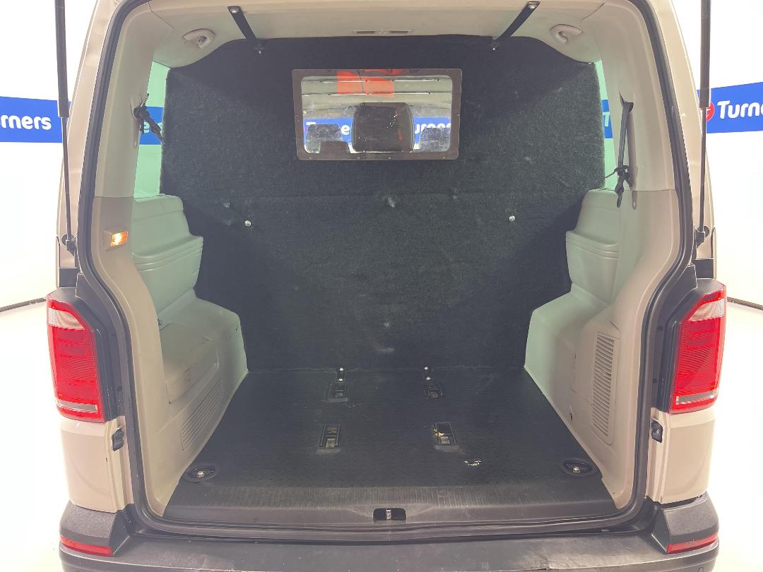 Photo '14' of Volkswagen T6 Photo '14' of Volkswagen T6