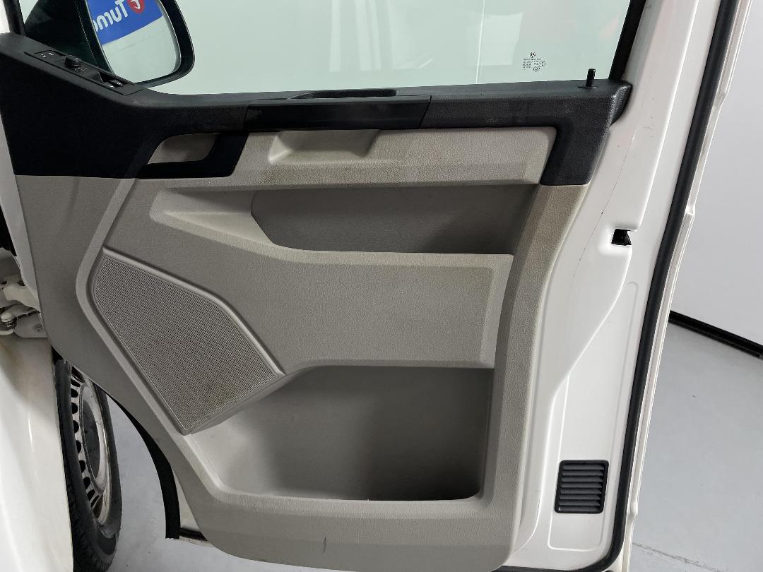 Photo '15' of Volkswagen T6 Photo '15' of Volkswagen T6