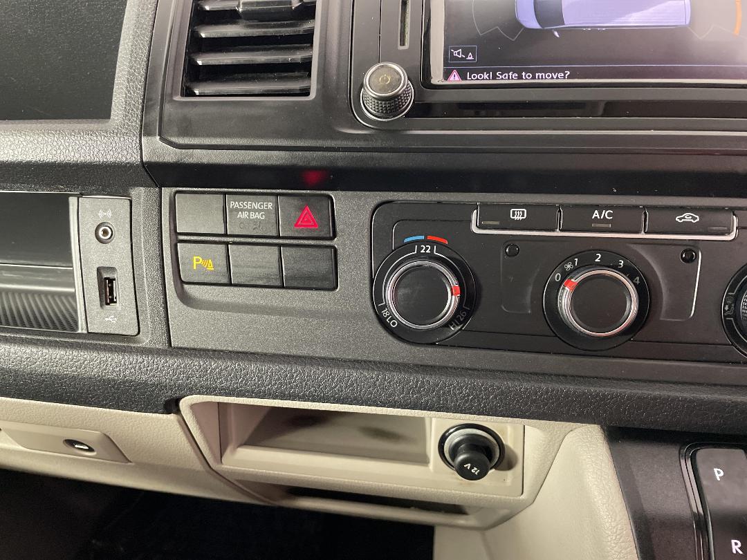 Photo '28' of Volkswagen T6 Photo '28' of Volkswagen T6