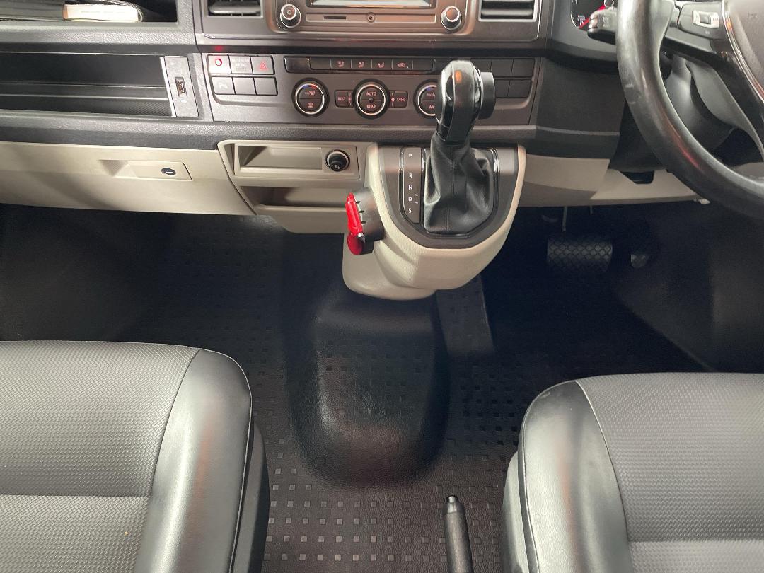 Photo '18' of Volkswagen T6