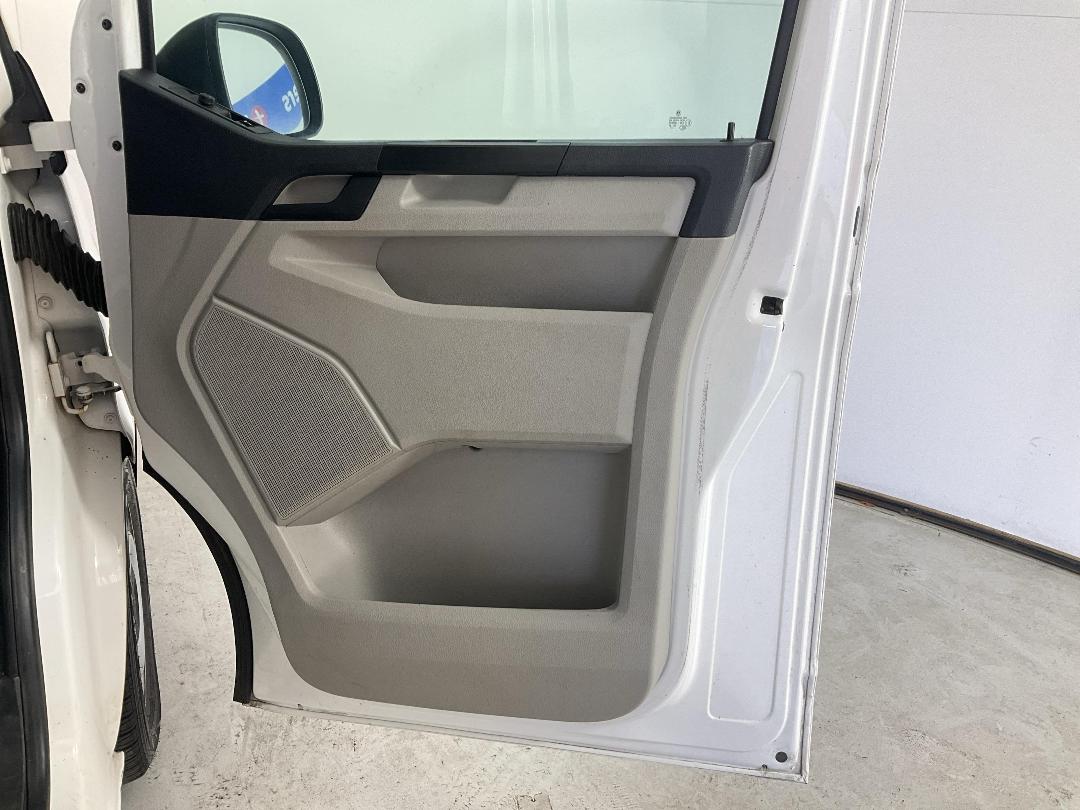 Photo '15' of Volkswagen T6