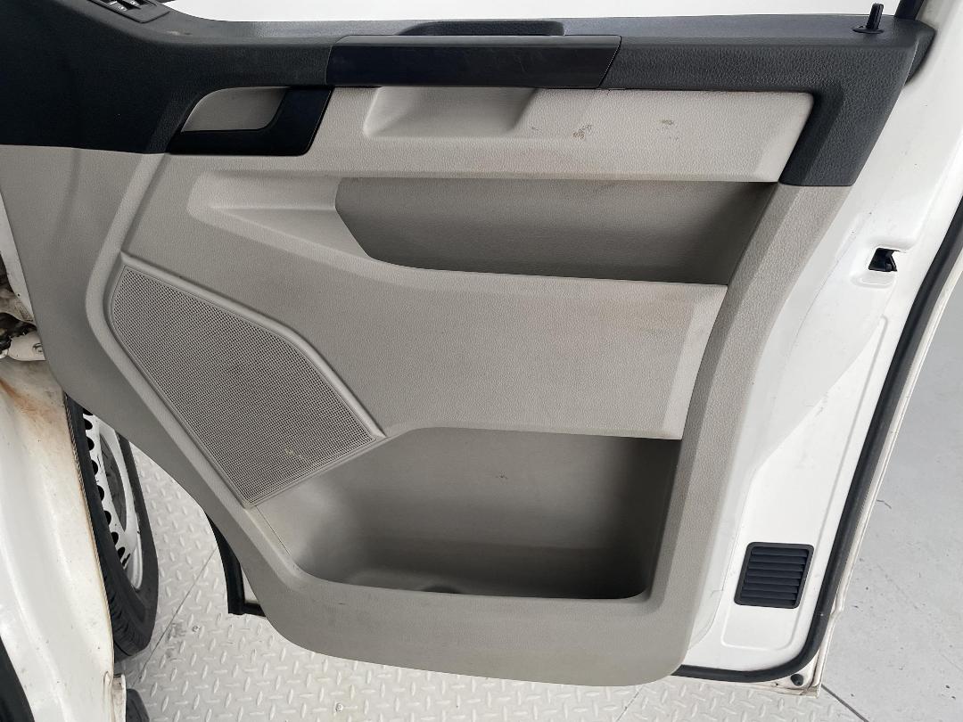 Photo '15' of Volkswagen T6