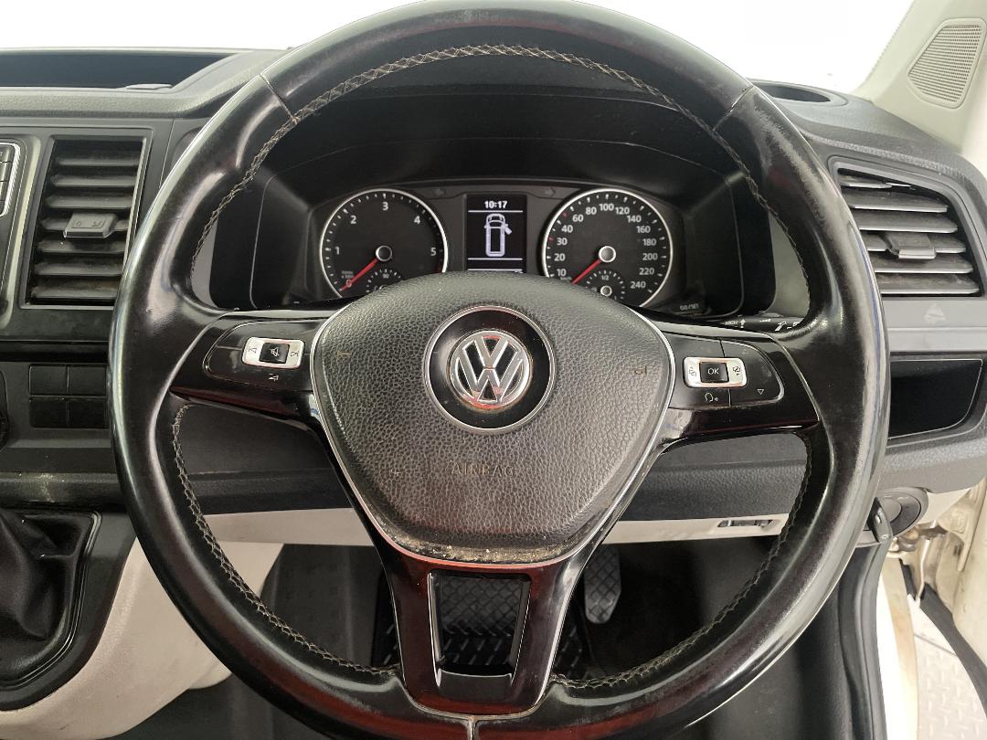 Photo '26' of Volkswagen T6