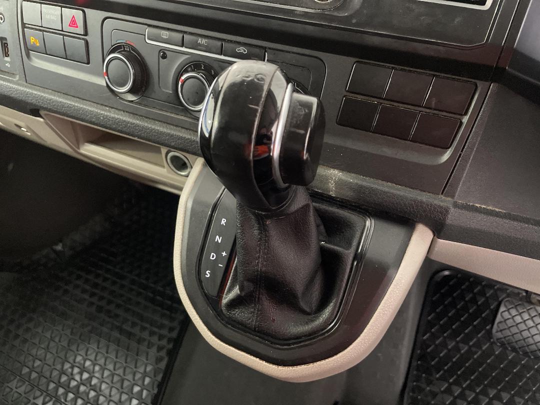 Photo '30' of Volkswagen T6