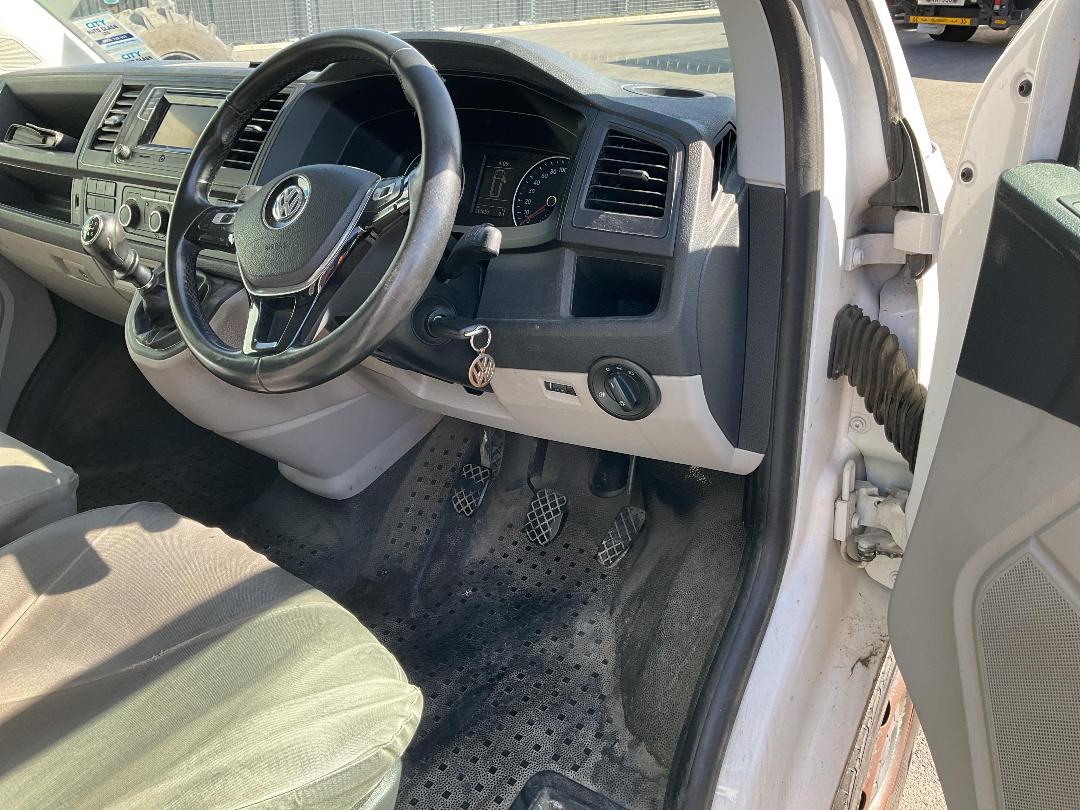 Photo '6' of Volkswagen T6 Transporter SWB