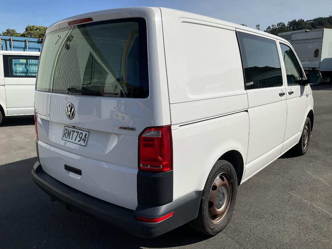 Photo '2' of Volkswagen T6 Transporter SWB