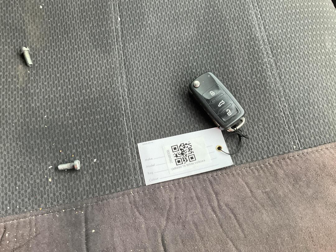 Photo '11' of Volkswagen T6 Runner SWB Photo '11' of Volkswagen T6 Runner SWB