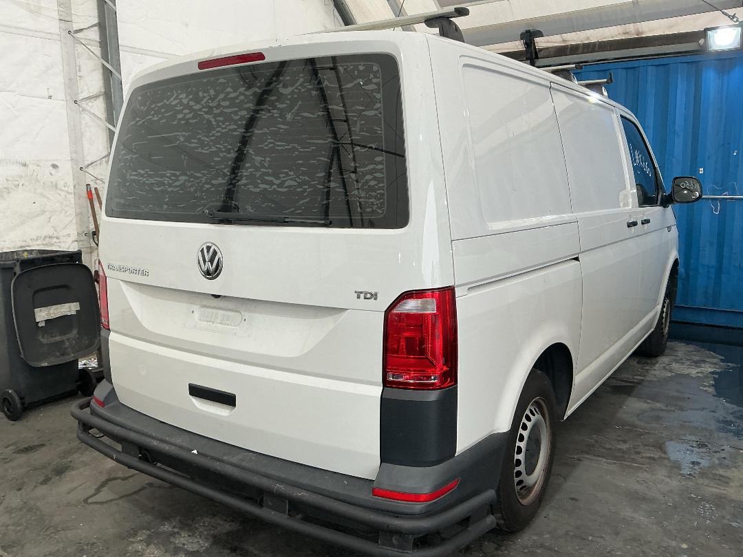 Photo '5' of Volkswagen T6 Runner SWB Photo '5' of Volkswagen T6 Runner SWB