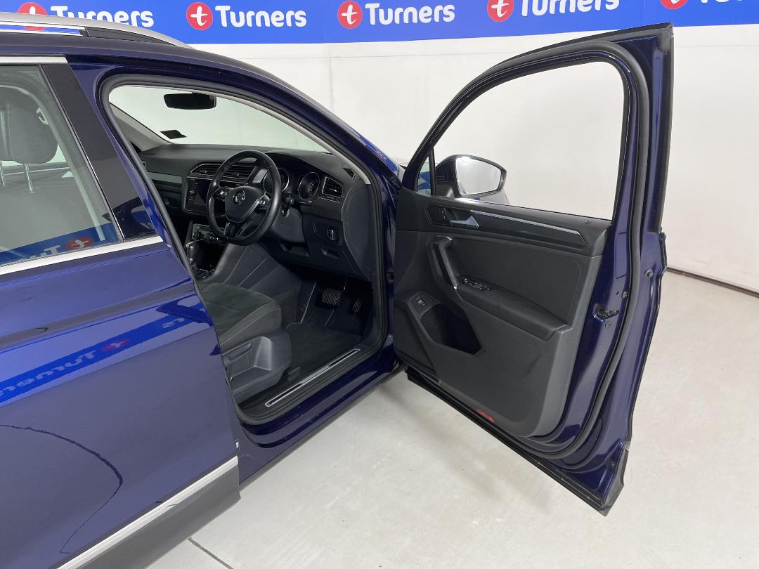 Photo '15' of Volkswagen Tiguan Photo '15' of Volkswagen Tiguan