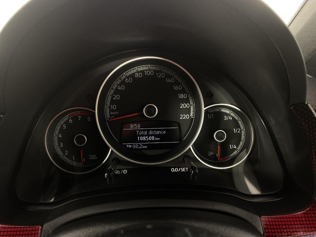 Photo '20' of Volkswagen UP