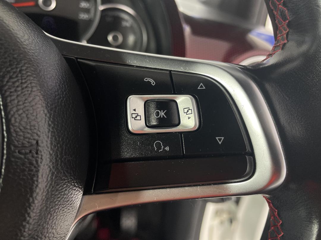 Photo '22' of Volkswagen UP