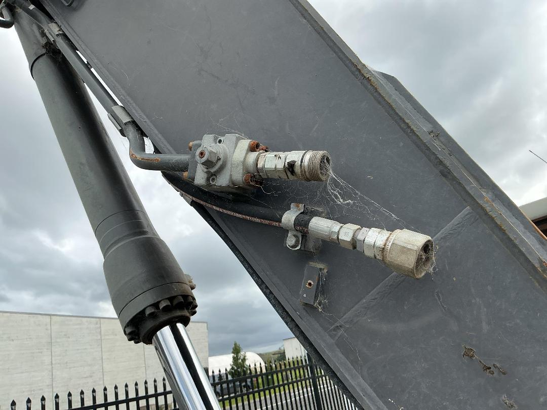 Photo '17' of Volvo ECR235CL Excavator