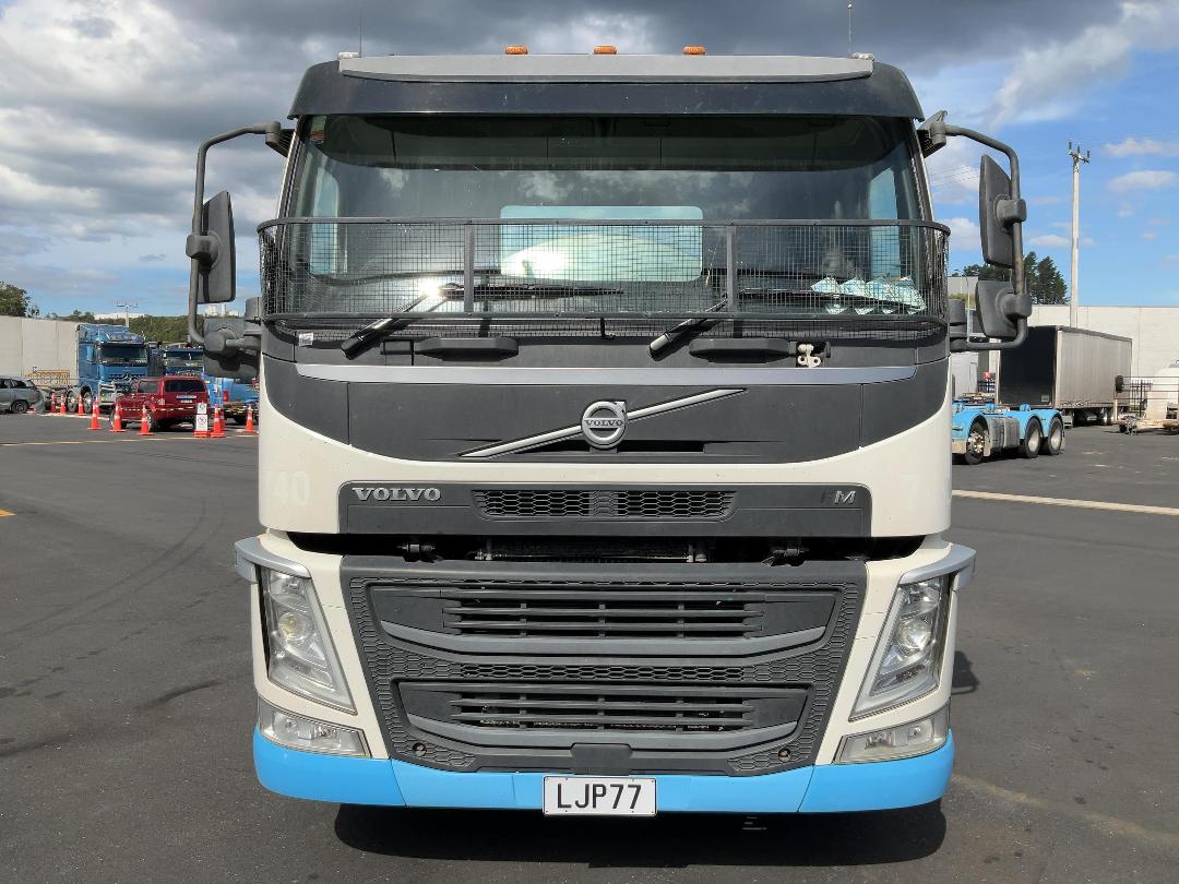 Photo '10' of Volvo FM 540 SERIES 4    8X4R Tanker