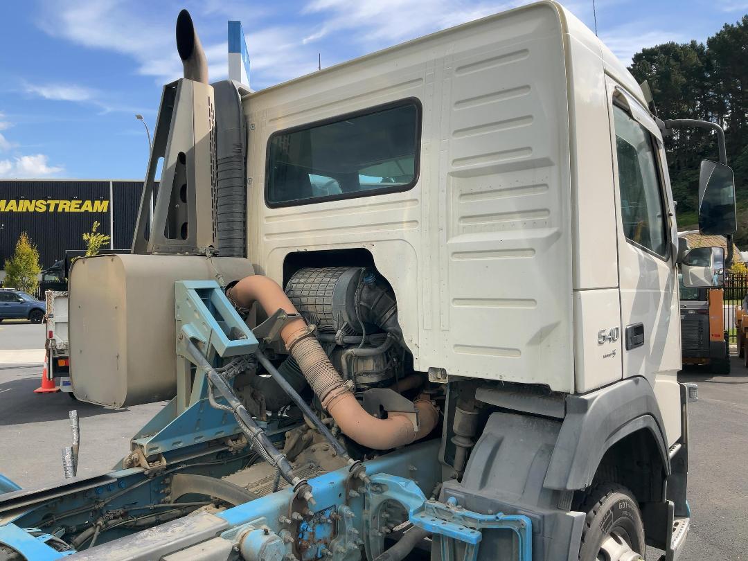 Photo '18' of Volvo FM 540 SERIES 4    8X4R Tanker