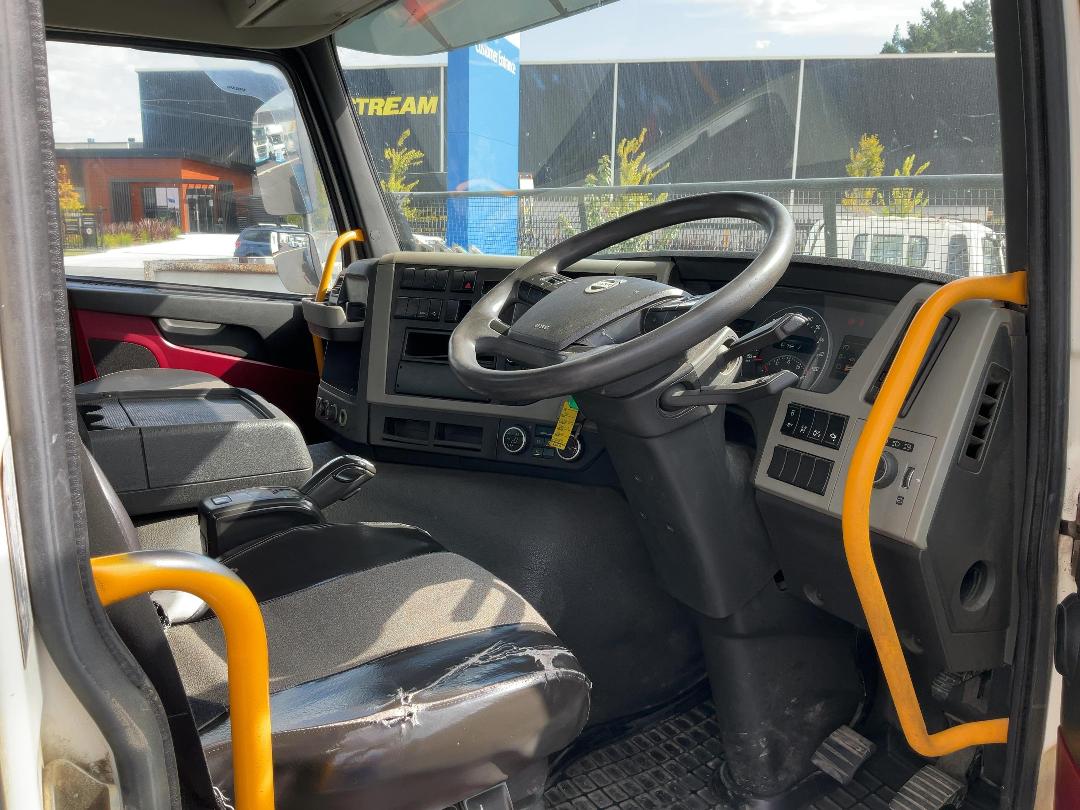 Photo '12' of Volvo FM 540 SERIES 4    8X4R Tanker