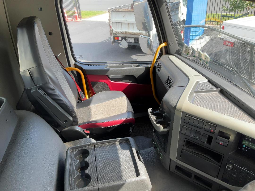 Photo '13' of Volvo FM 540 SERIES 4    8X4R Tanker