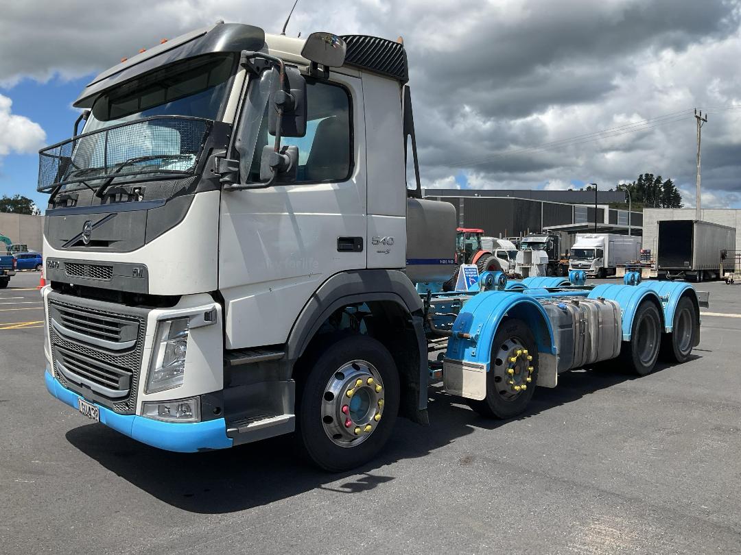 Photo '9' of Volvo FM 540 SERIES 4 8X4R Tanker
