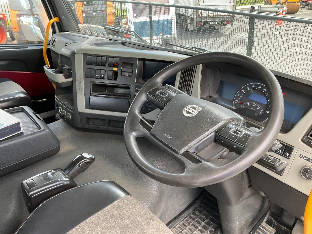 Photo '13' of Volvo FM 540 SERIES 4 8X4R Tanker