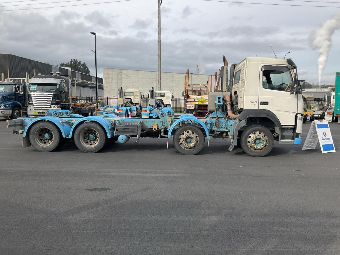 Photo '3' of Volvo FM540 Cab Chassis