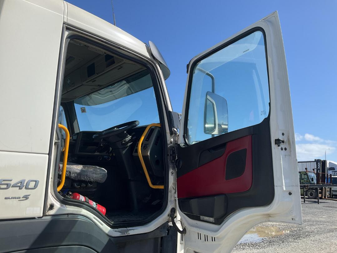 Photo '11' of Volvo FM540 Tanker