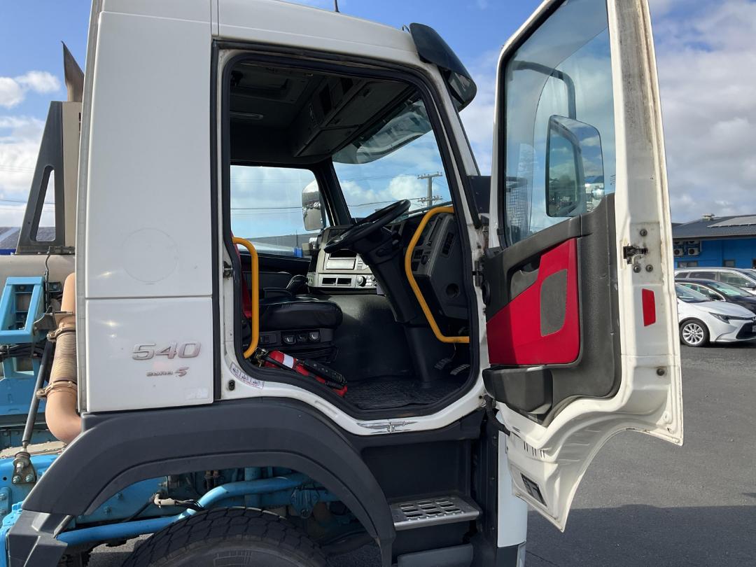 Photo '12' of Volvo FM540 Cab Chassis