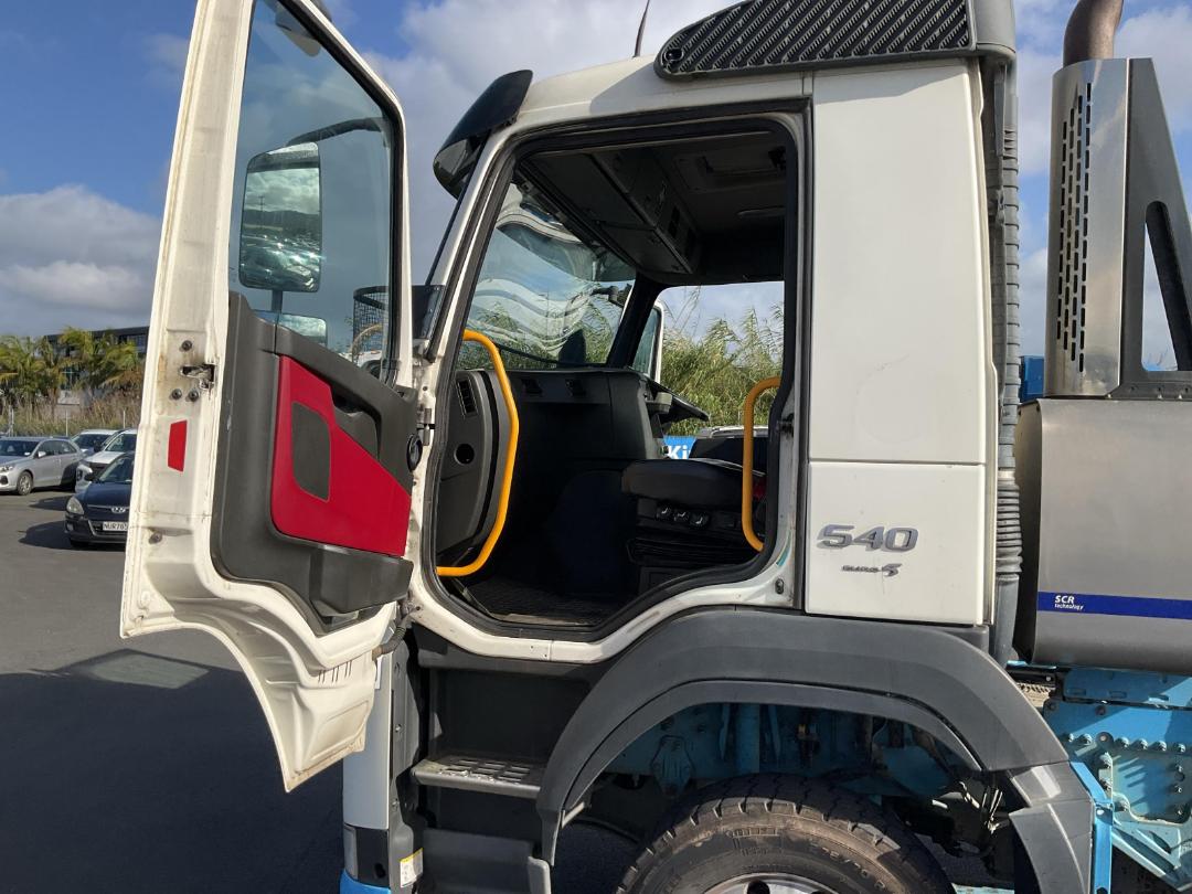 Photo '15' of Volvo FM540 Cab Chassis