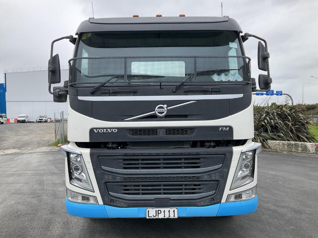 Photo '10' of Volvo FM540 Cab Chassis