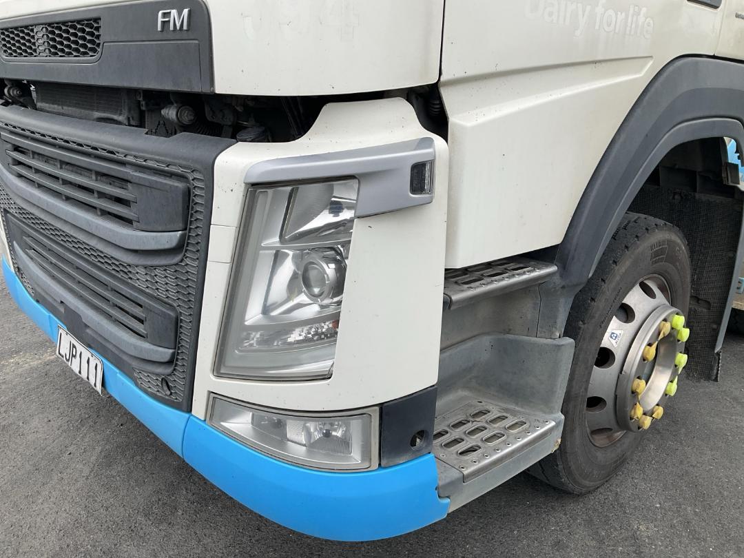 Photo '21' of Volvo FM540 Cab Chassis