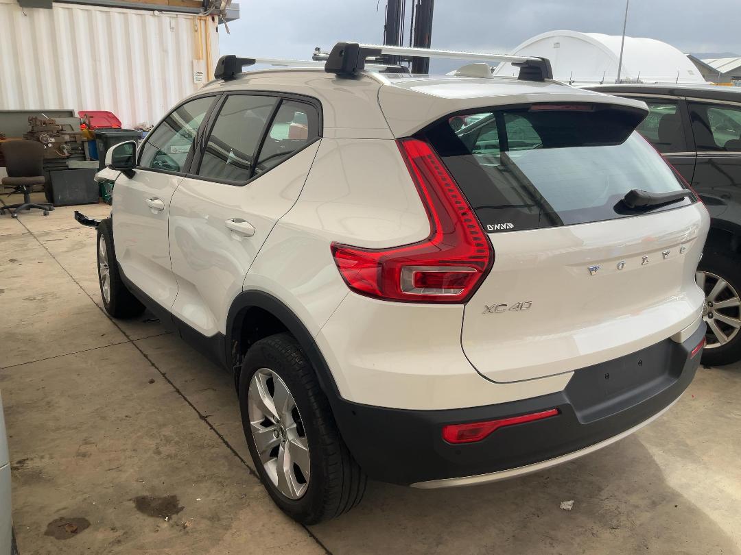 Photo '3' of Volvo XC40 T4 FWD Momentum Photo '3' of Volvo XC40 T4 FWD Momentum