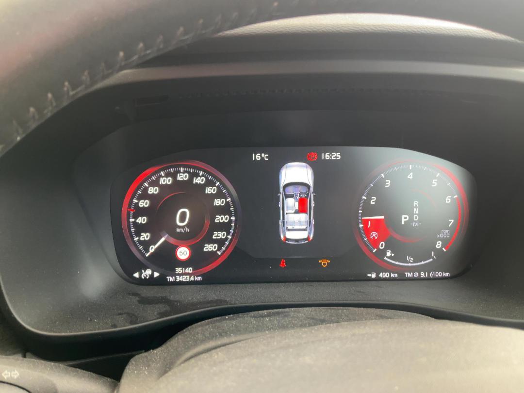 Photo '6' of Volvo XC40 T4 FWD Momentum Photo '6' of Volvo XC40 T4 FWD Momentum