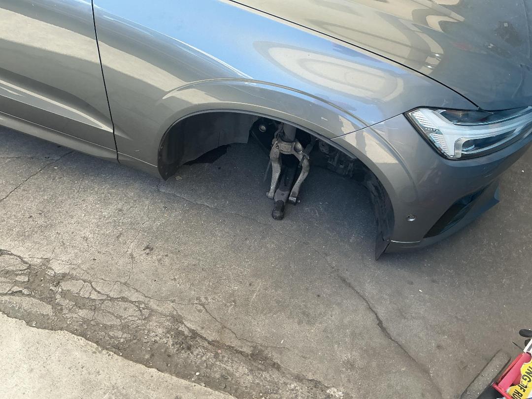 Photo '2' of Volvo XC60 T6 AWD R-Design