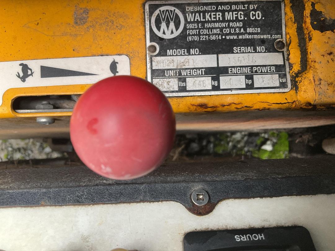 Photo '11' of WALKER MD210-11 Mower