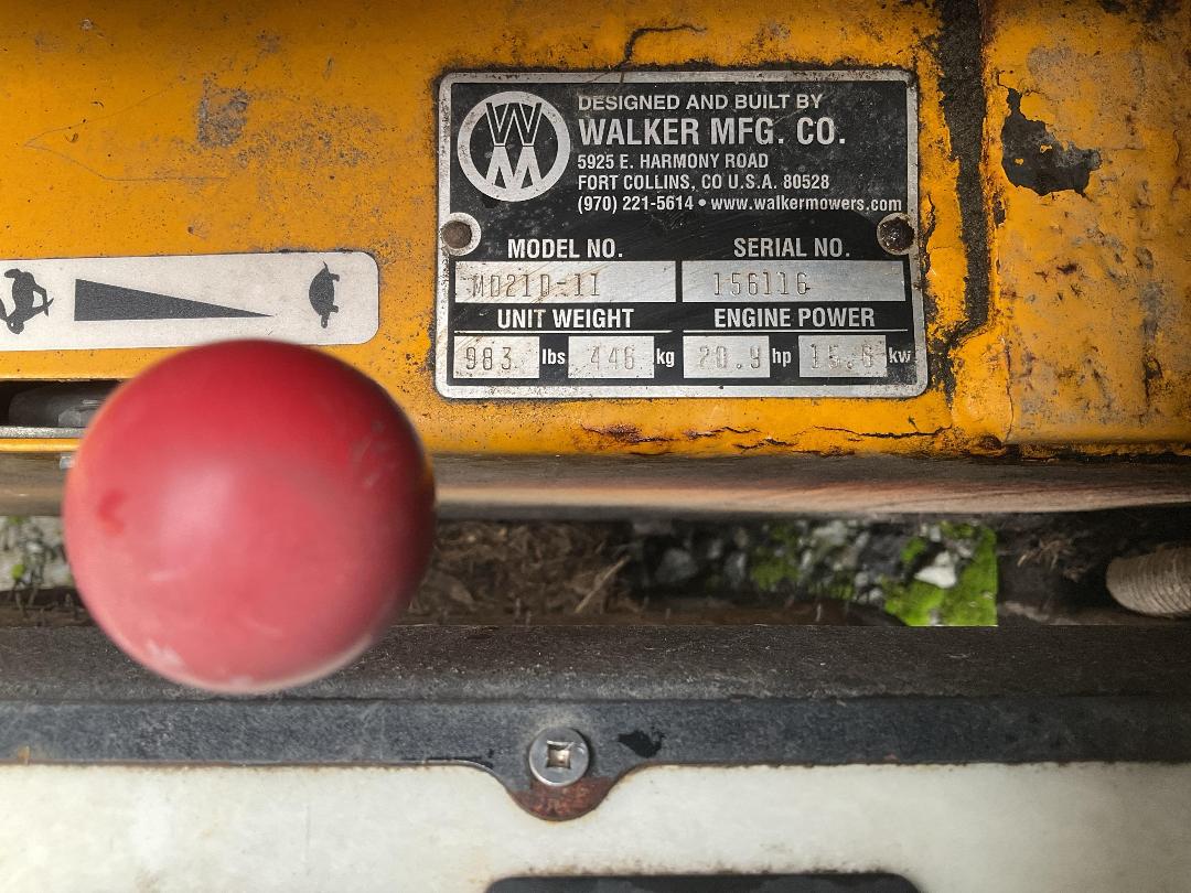 Photo '12' of WALKER MD210-11 Mower