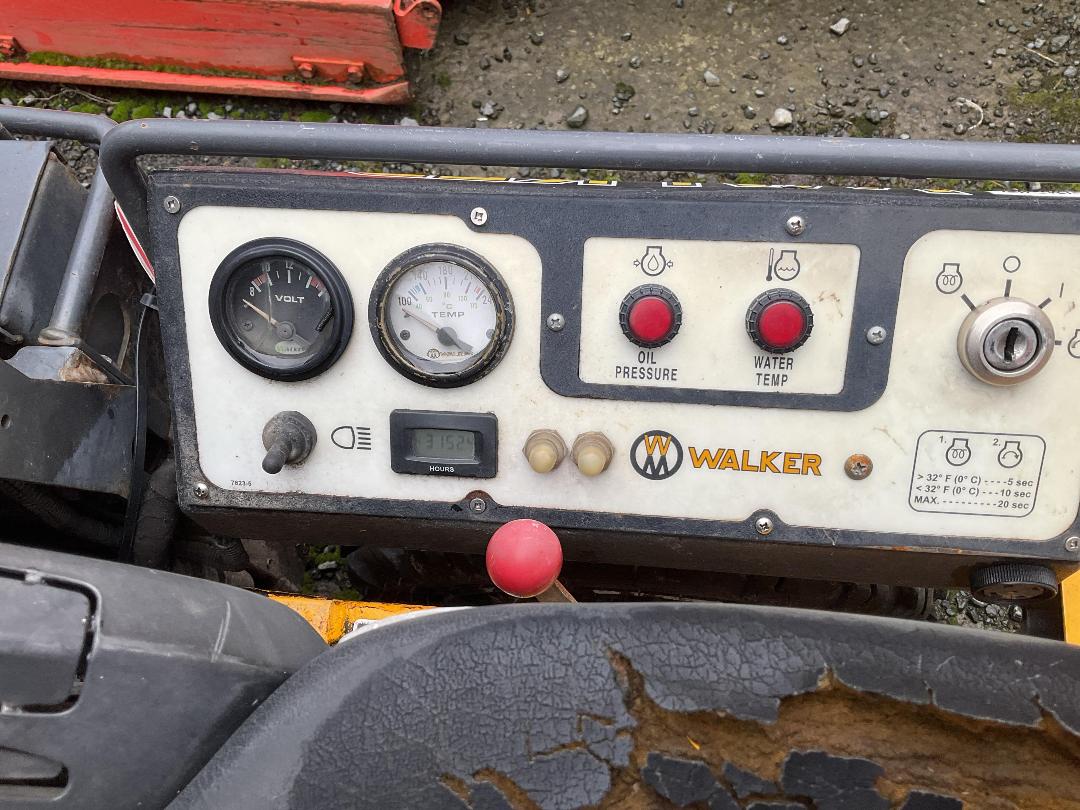 Photo '14' of WALKER MD210-11 Mower