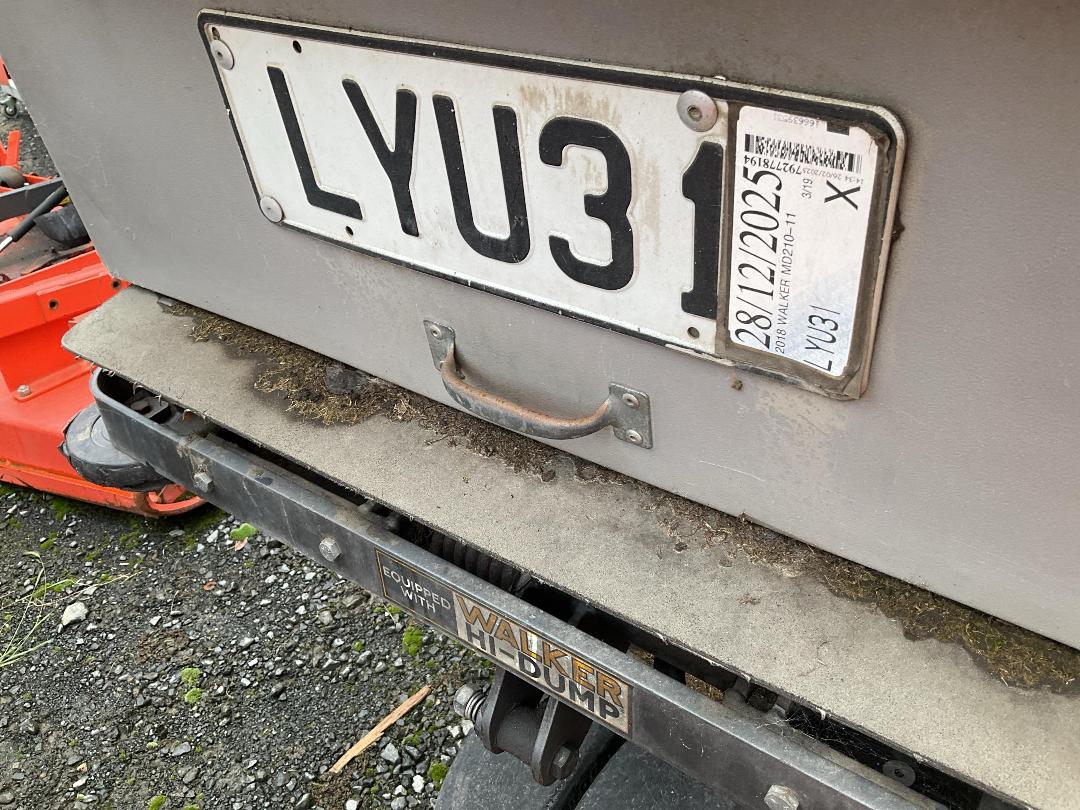 Photo '13' of WALKER MD210-11 Mower