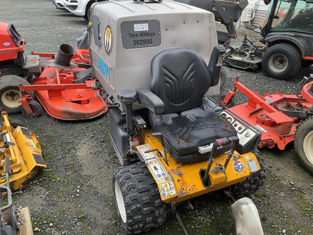 Photo '9' of WALKER MD210-11 Mower