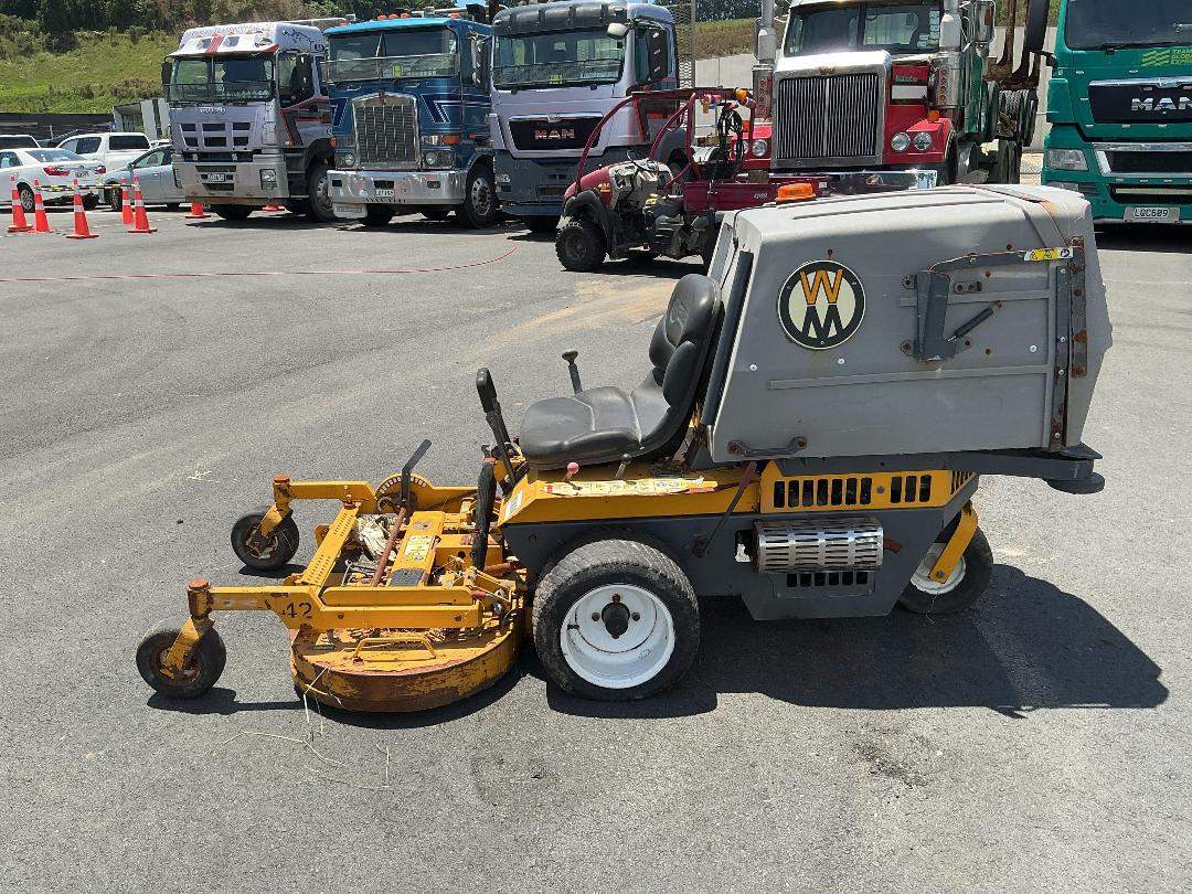 Photo '7' of Walker MFG Co. MS14-15 Mower