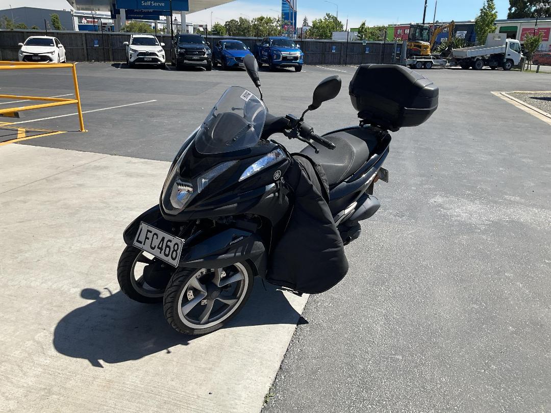 Photo '7' of Yamaha MW 125AF