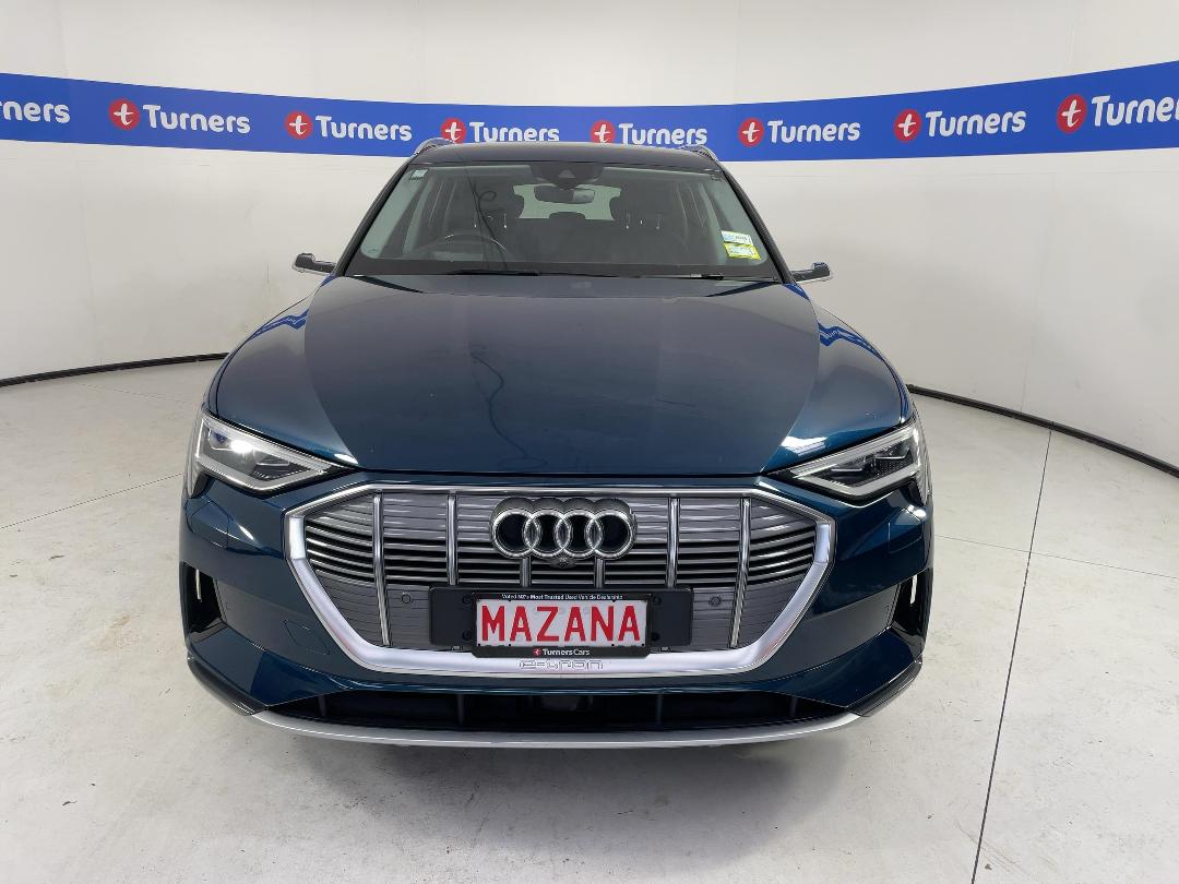 Photo '2' of Audi E-Tron