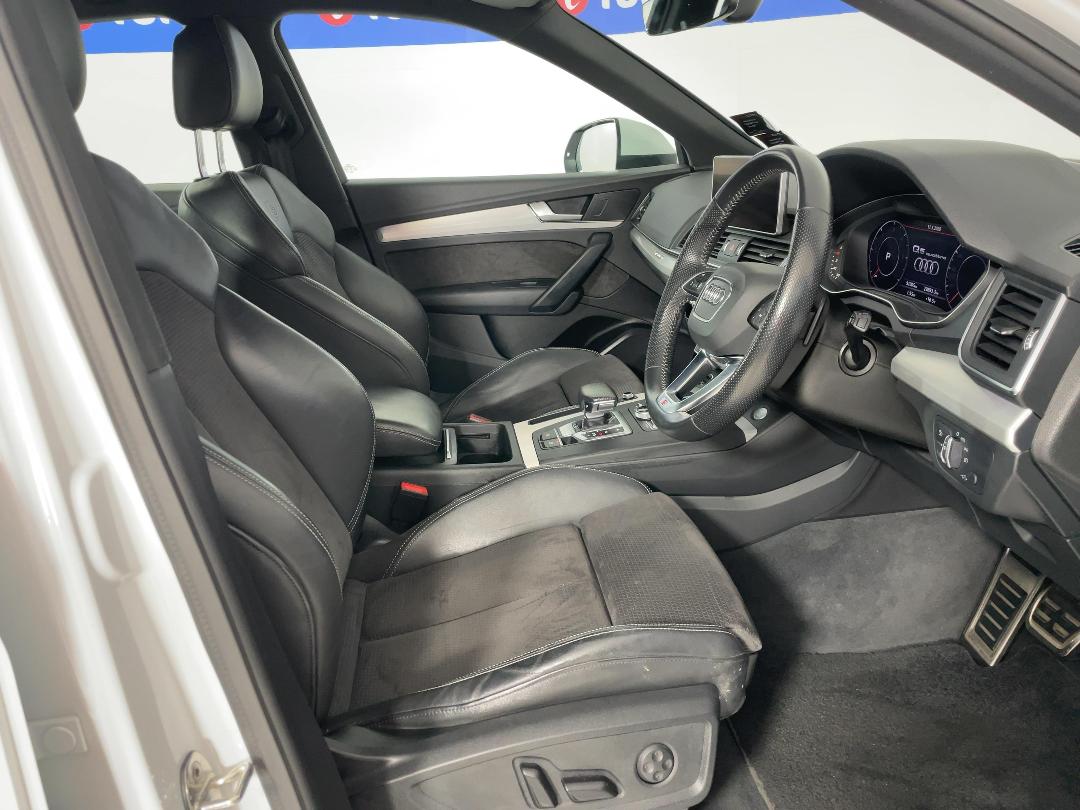 Photo '16' of Audi Q5