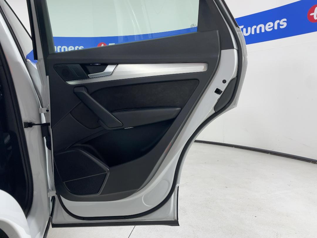 Photo '19' of Audi Q5