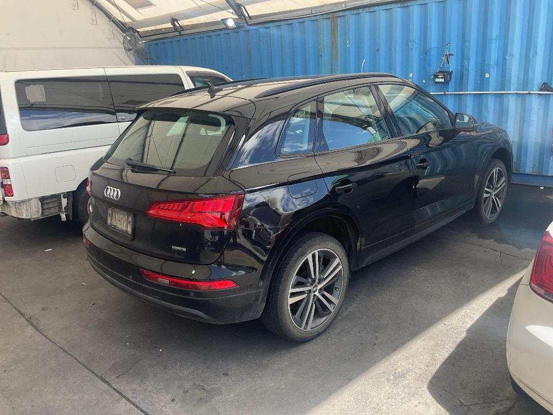 Photo '13' of Audi Q5 Photo '13' of Audi Q5