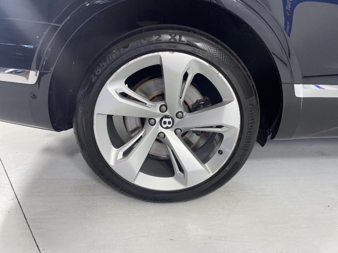 Photo '12' of Bentley Bentayga Photo '12' of Bentley Bentayga