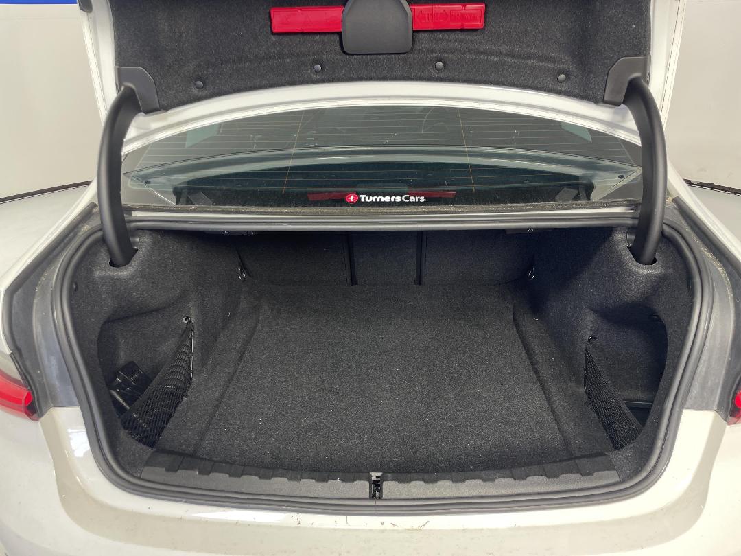 Photo '14' of BMW 3 Series